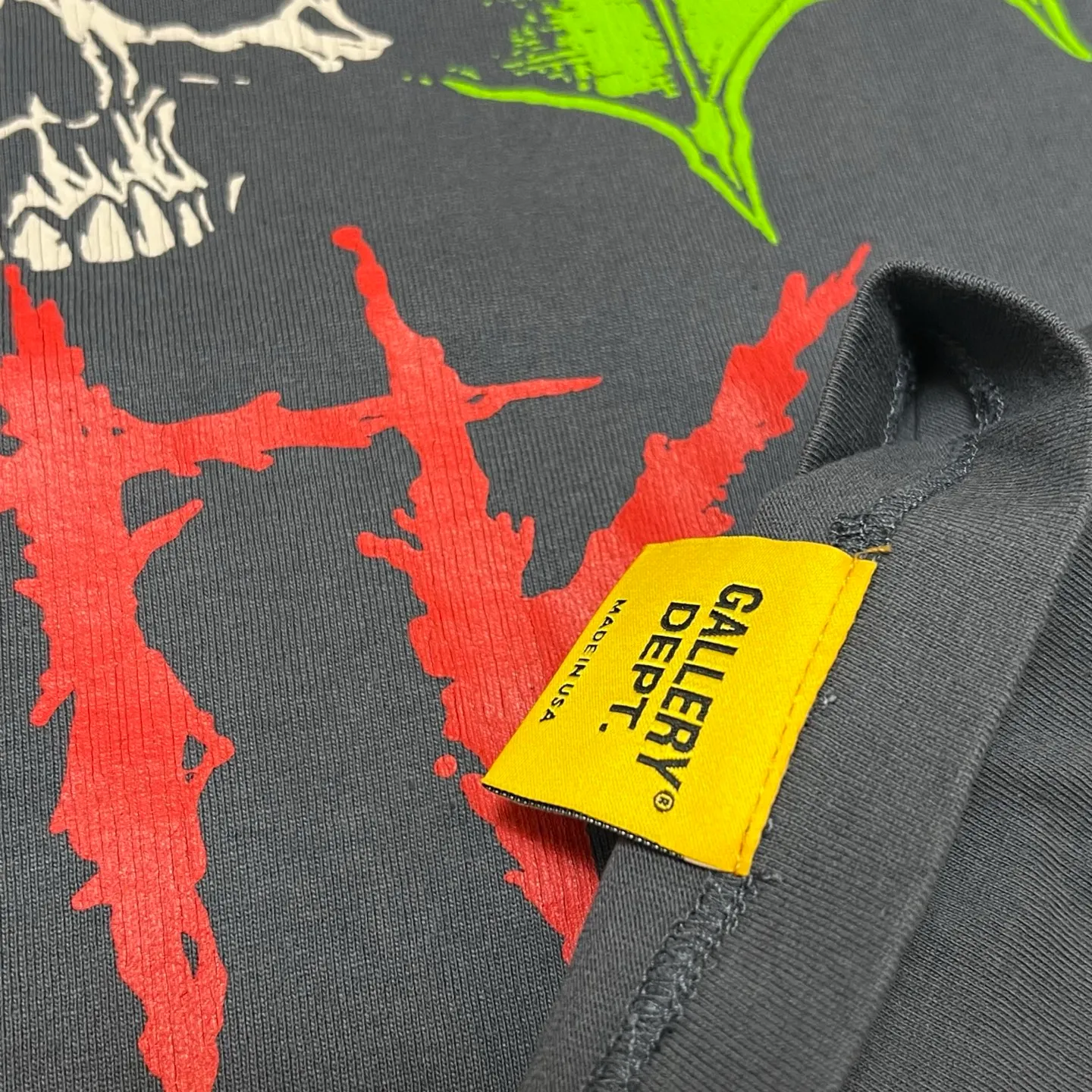 GALLERY DEPT. ATK NIGHT TEE/WALK ATK series latest model Bat skull glitter LOGO distressed TEE Washed black S-XL Garment dyeing Rewashed distressed Original consistent main mark➕ATK series main mark Correct version Top-notch printing technology Divine restoration